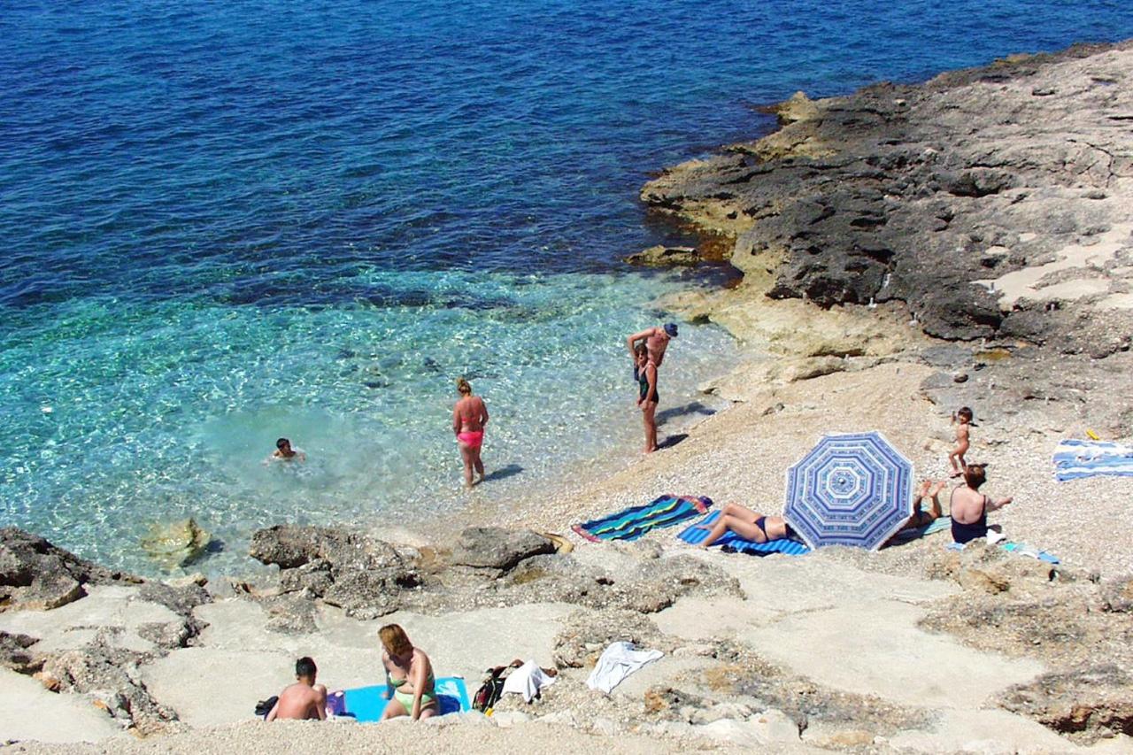 Apartments With A Parking Space Ivan Dolac, Hvar - 8753 Εξωτερικό φωτογραφία